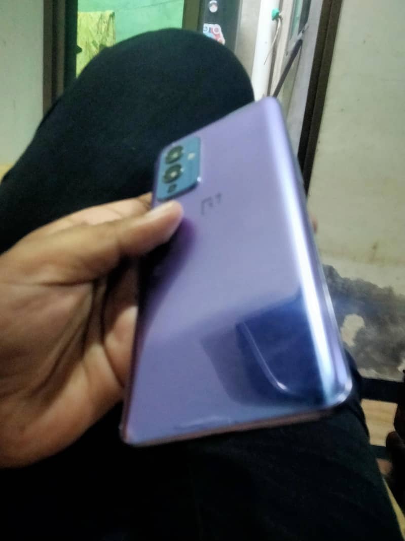 one plus 9 5g panel available 1