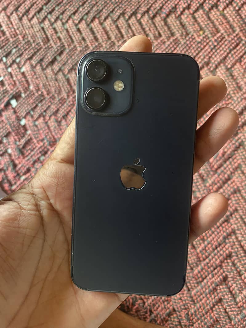 Apple iPhone 12 mini 0
