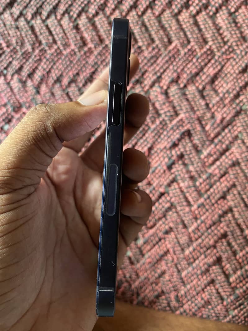 Apple iPhone 12 mini 3