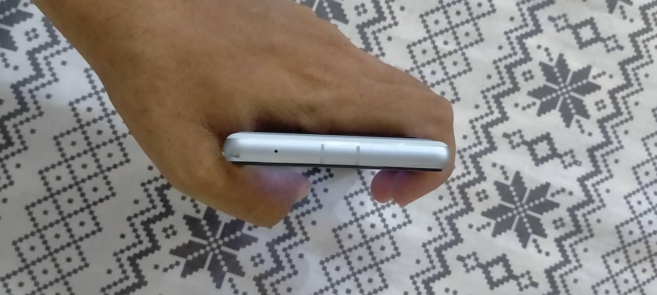 Google Pixel 7a 3