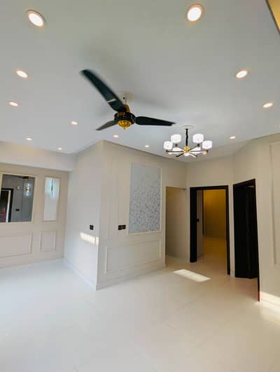 Prime 4.5 Marla Ground Floor Flat for Sale in Icon Homes Lahore Ready to Move In!