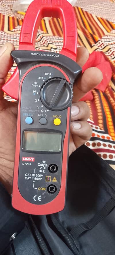 UNI-T clamp meter