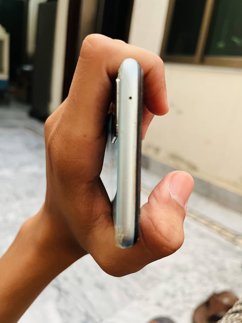 OPPO A76 4