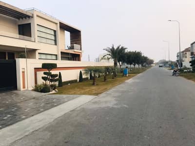 BACK OF 100 FEET ROAD 1 KANAL RESIDENTIAL PLOT PRIME LOCATION AVAILABLE FOR SALE BLOCK T DHA PHASE 8