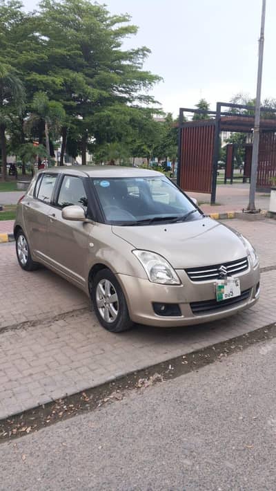 Suzuki Swift DLX automatic 2014 TOTAL GENIUN