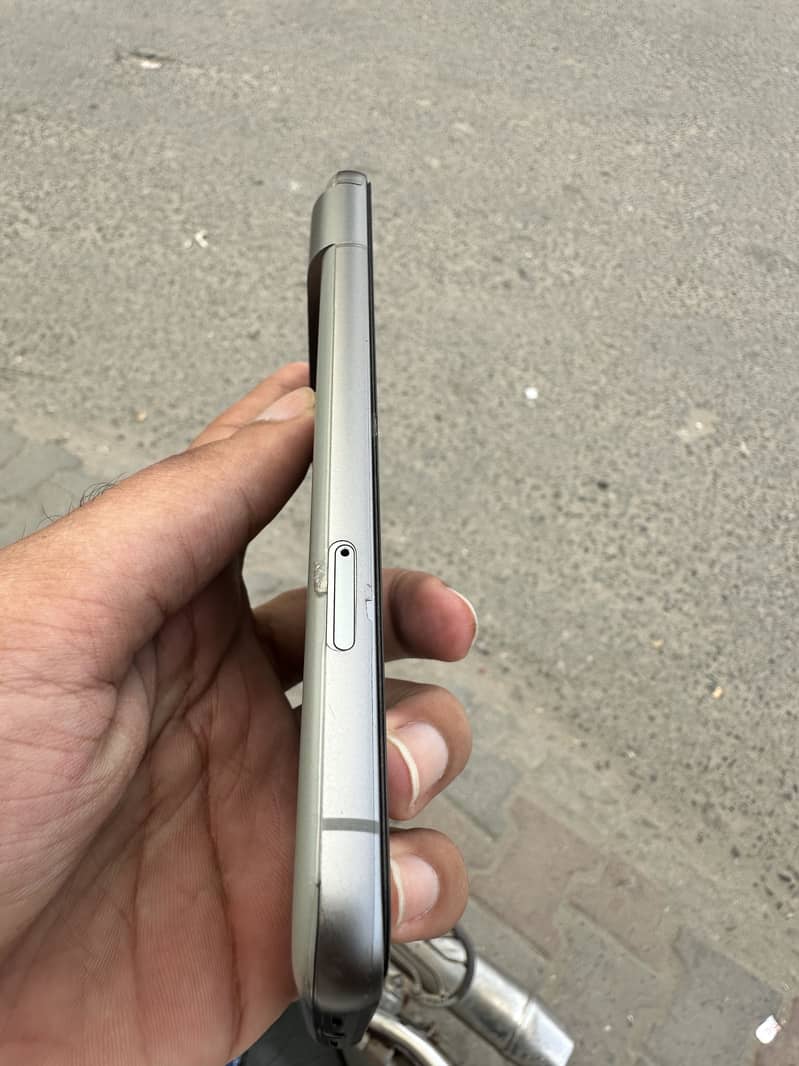 Google Pixel 8 5
