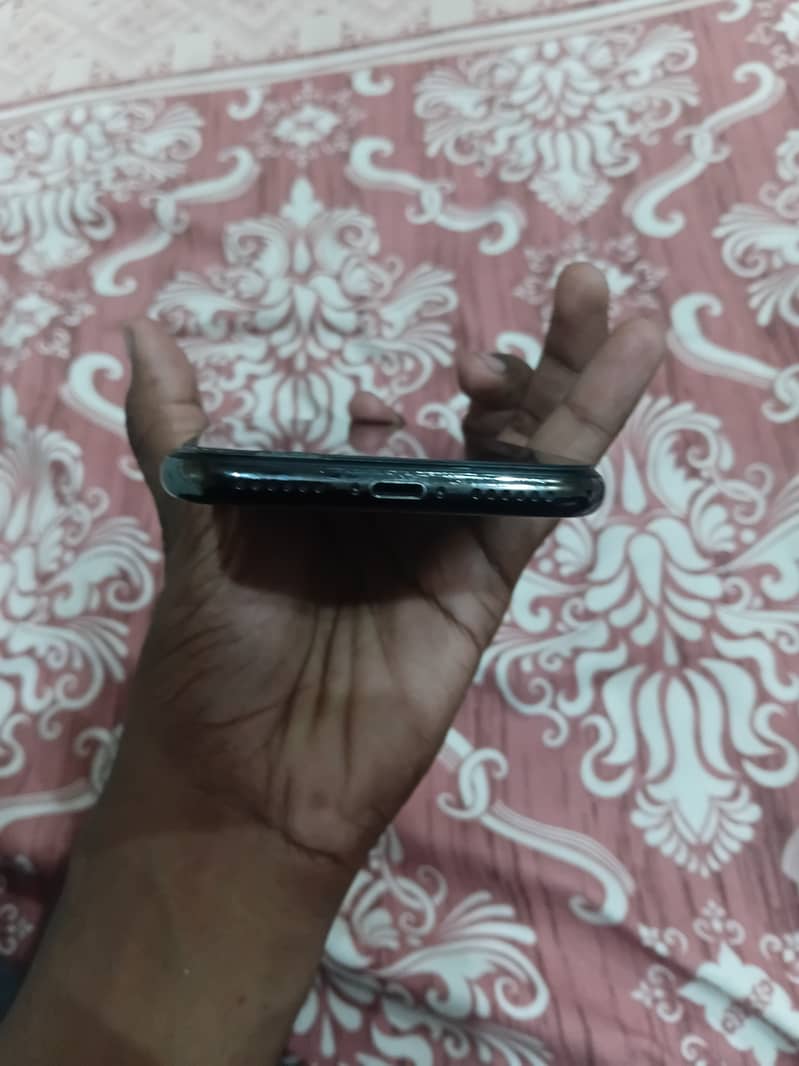 Apple iPhone X 3