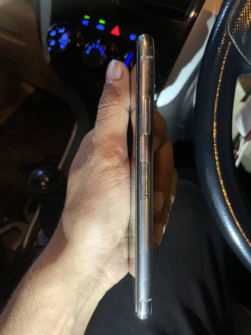 Apple iPhone X 1