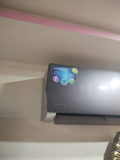 Best ac new condition 30 min me room chil