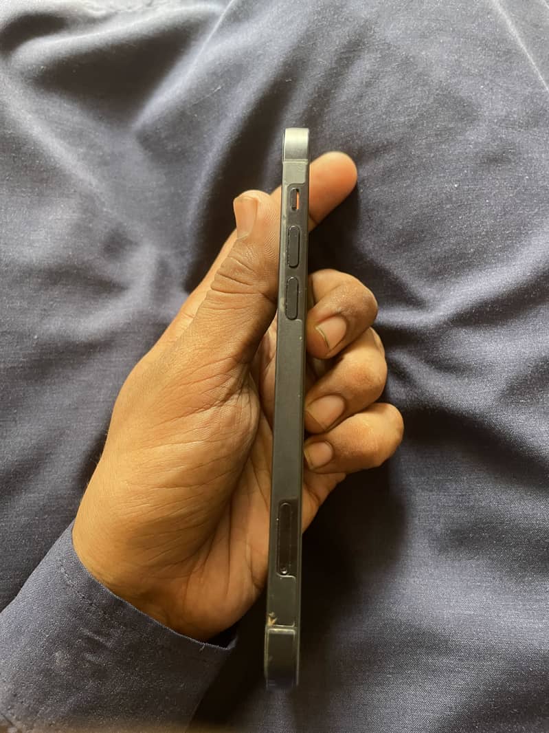 Apple iPhone 12 5