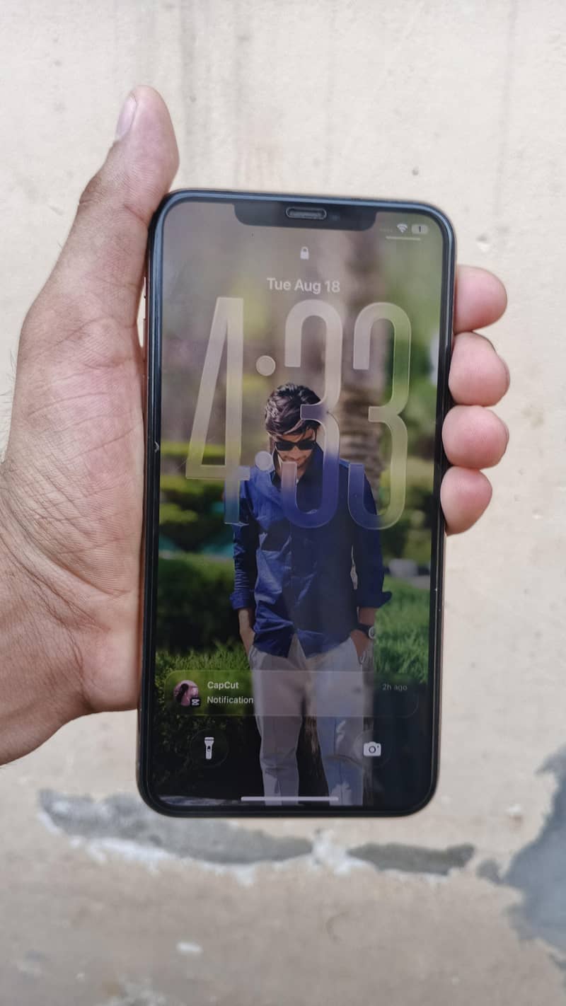 Apple iPhone 11 Pro Max 2