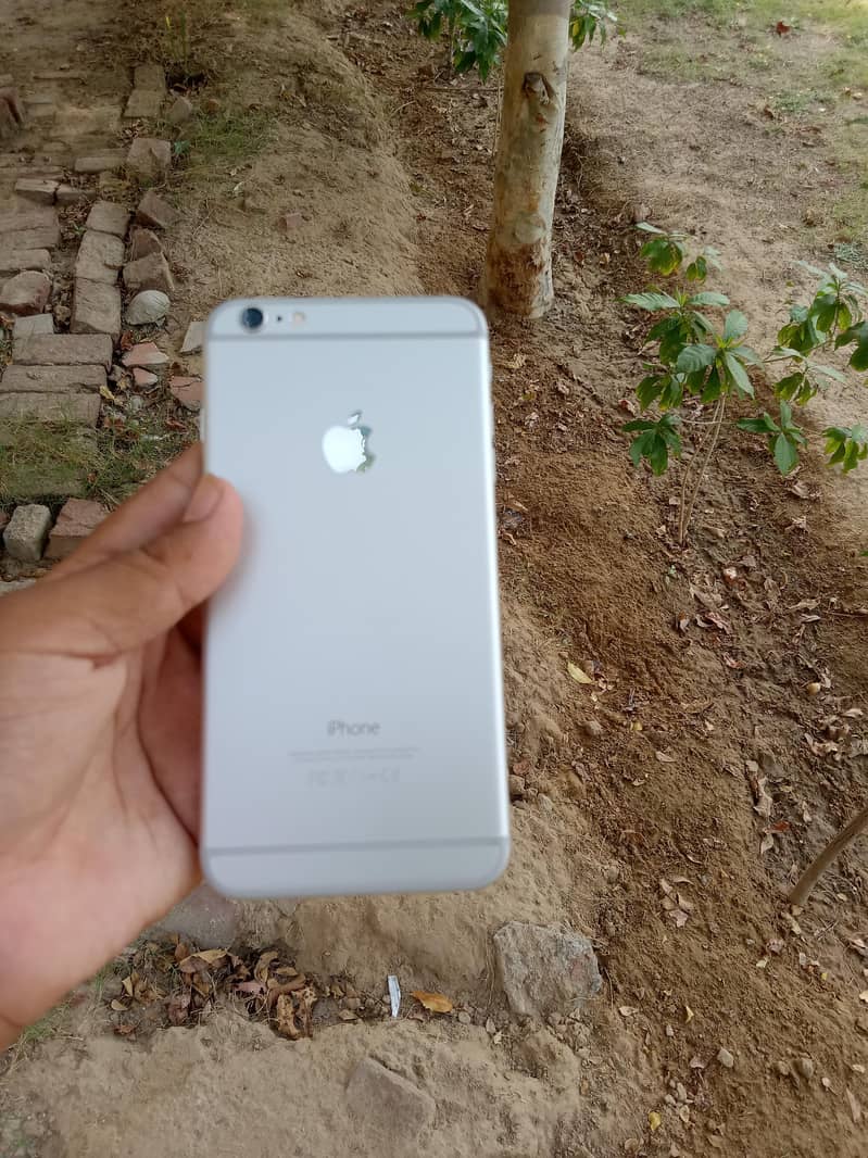 Apple iPhone 6 Plus 5