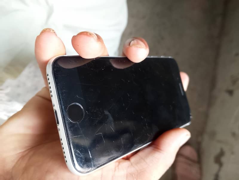 Apple iPhone SE 4
