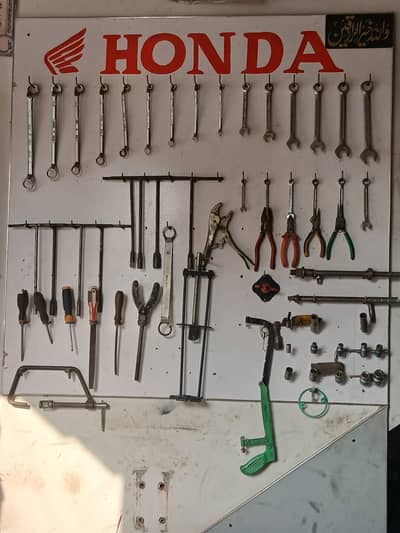 Bike tool for seel