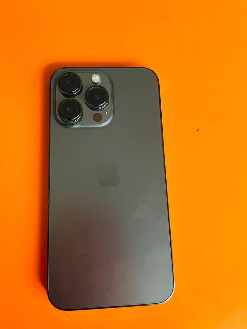 Apple iPhone 13 Pro 2