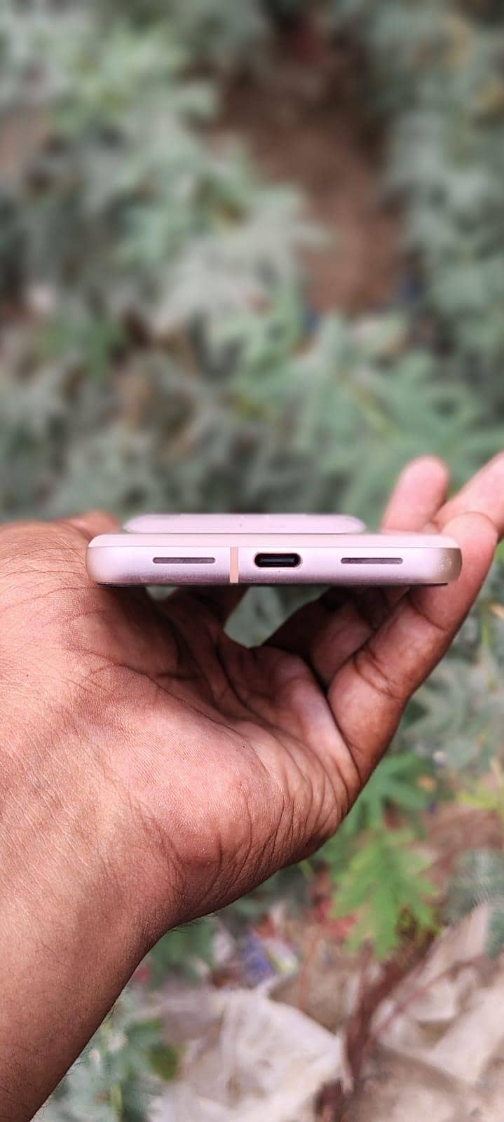 Google Pixel 8 4