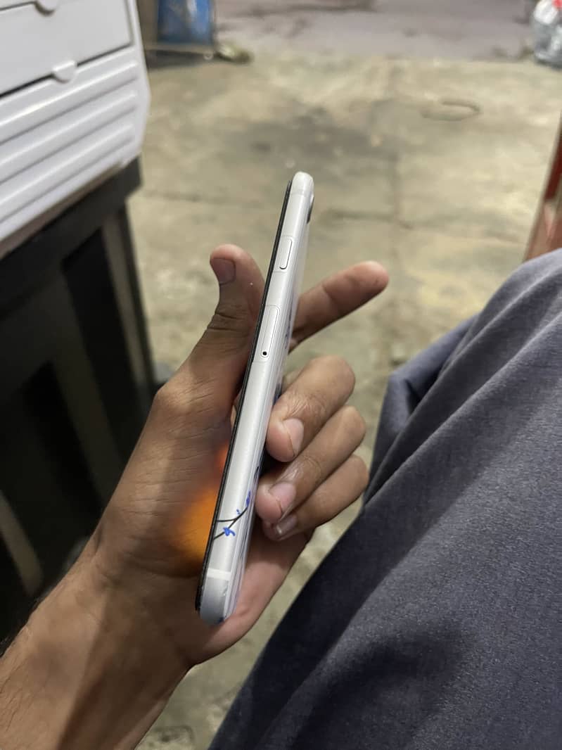Apple iPhone SE 0