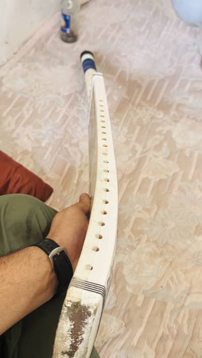 tennis bat