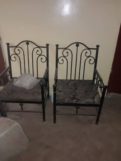 urgent sell 5 seater sofa and dressing table