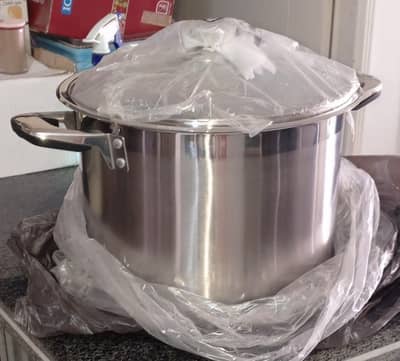 New imported cooking Pot