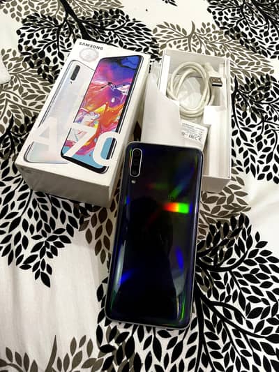samsung a70 6gb 128gb with box exchange possible 03150815779