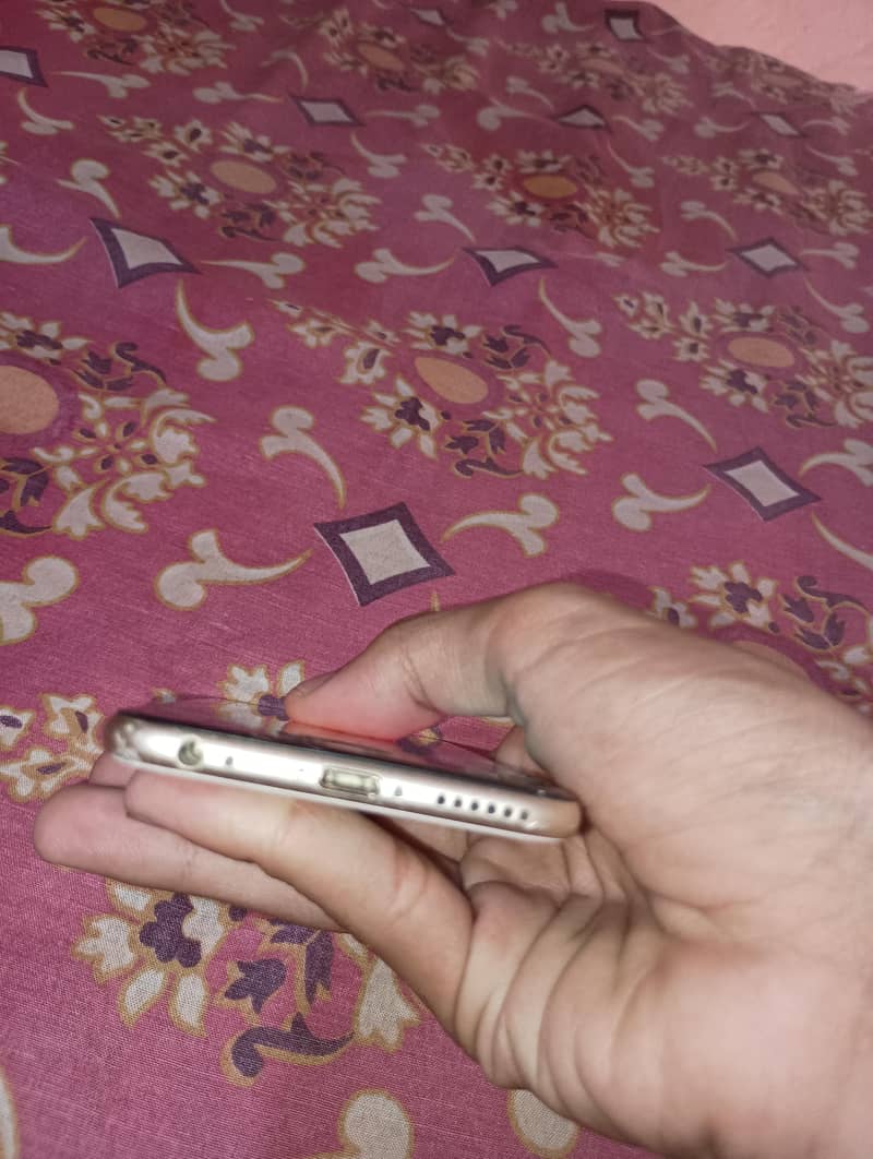 Apple iPhone 6 6