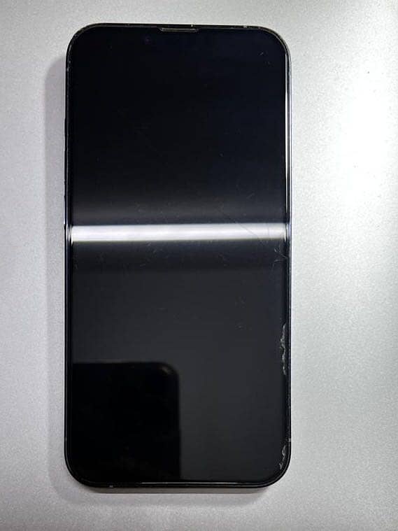 Apple iPhone 13 Pro 2