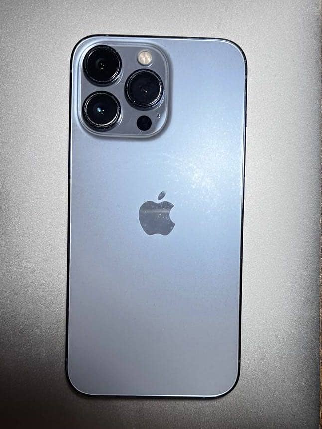 Apple iPhone 13 Pro 3