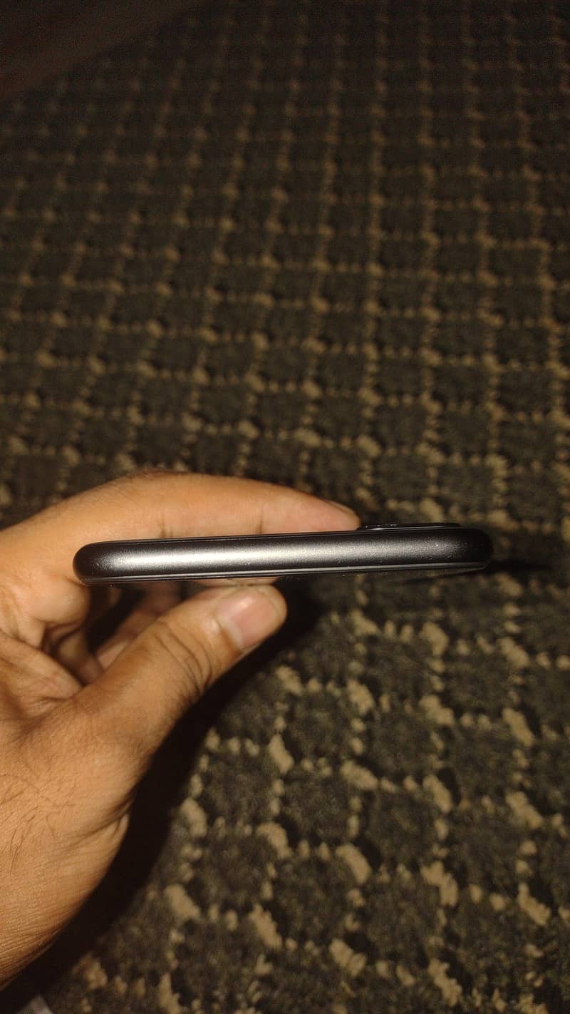Apple iPhone 8 Plus 1