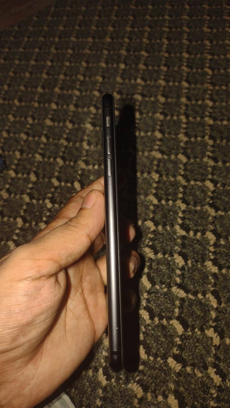 Apple iPhone 8 Plus 2