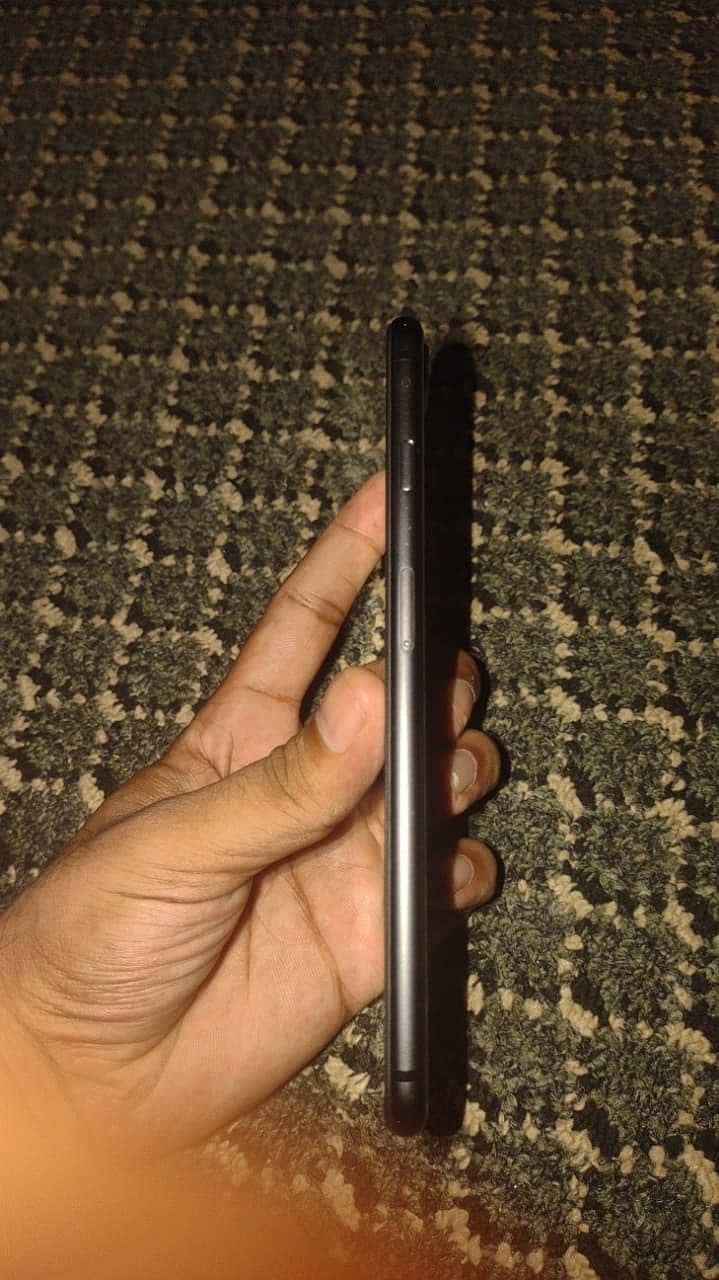 Apple iPhone 8 Plus 6