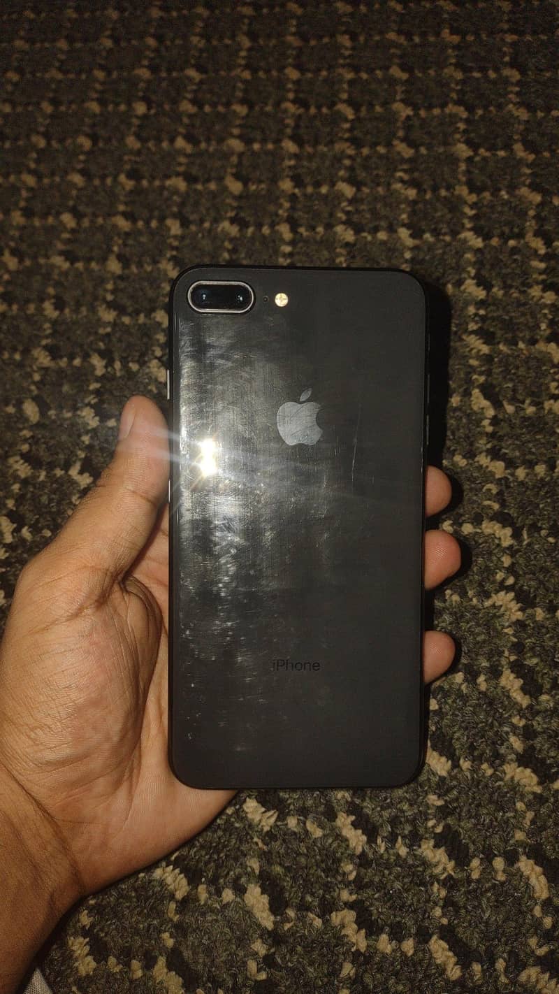 Apple iPhone 8 Plus 7