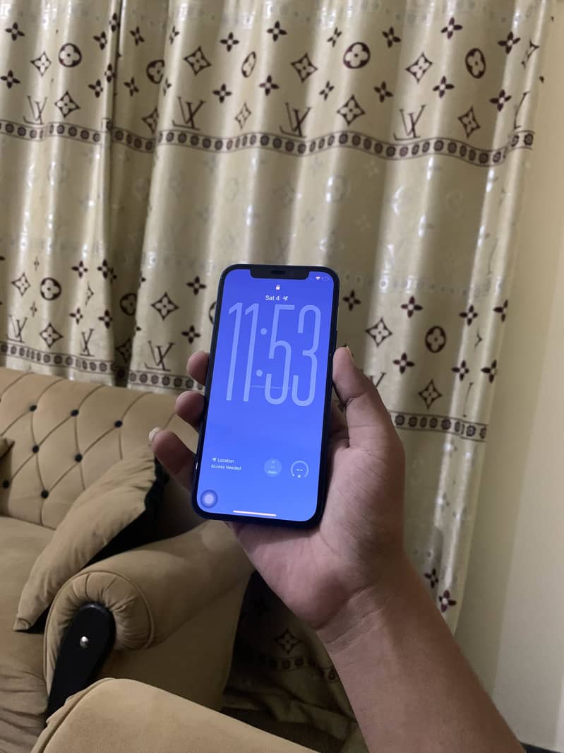 Apple iPhone 12 0