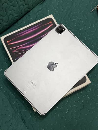 IPAD M2
