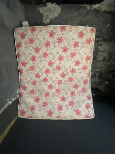 semi medicated queen size mattress (without spring)