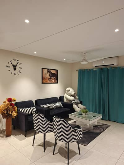 FULLY FURNISHED 2 BED APRTMENT FOR RENT GULBERG LAHORE