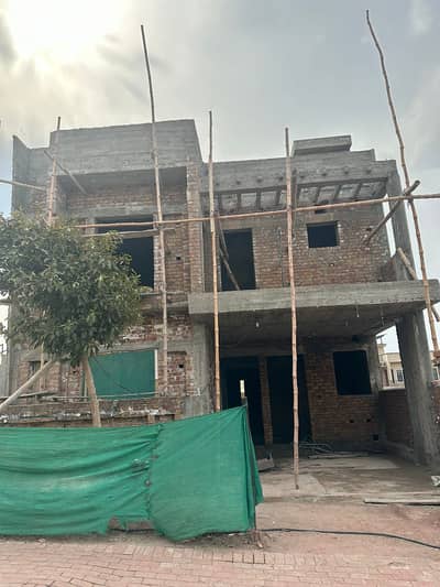 Newly Build Grey Structure In Bahria Enlcave Sector N 8 Marla (30*60) Available For Sale In Prime Location. Very Reasonable Demand.