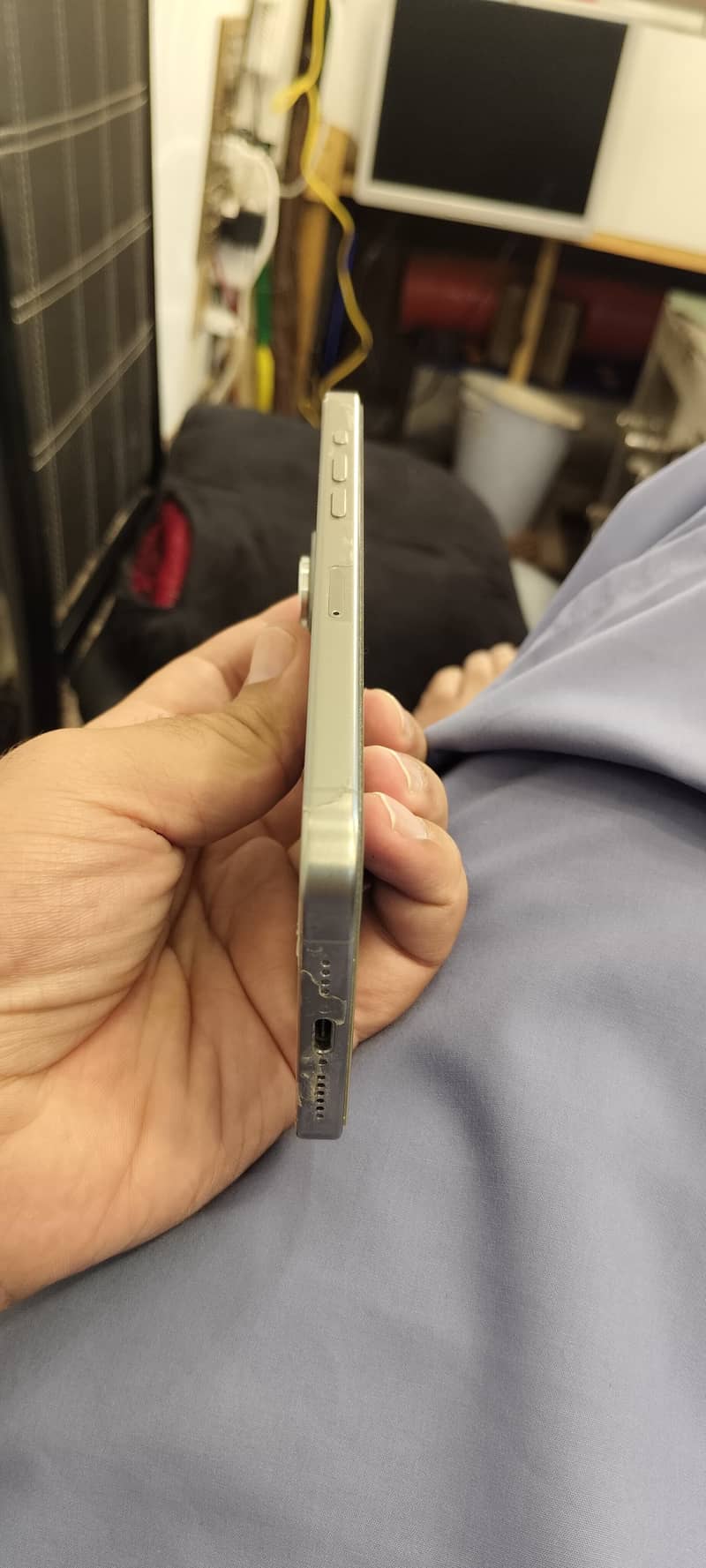 Apple iPhone 15 Pro Max 2