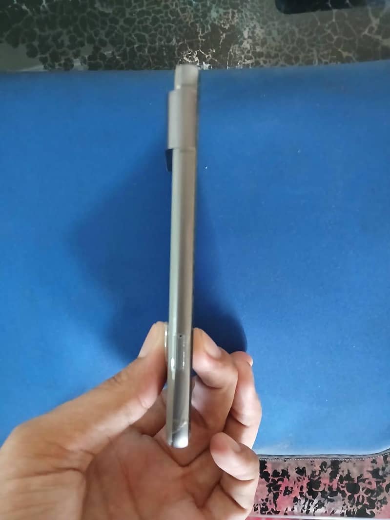 Google Pixel 8 5