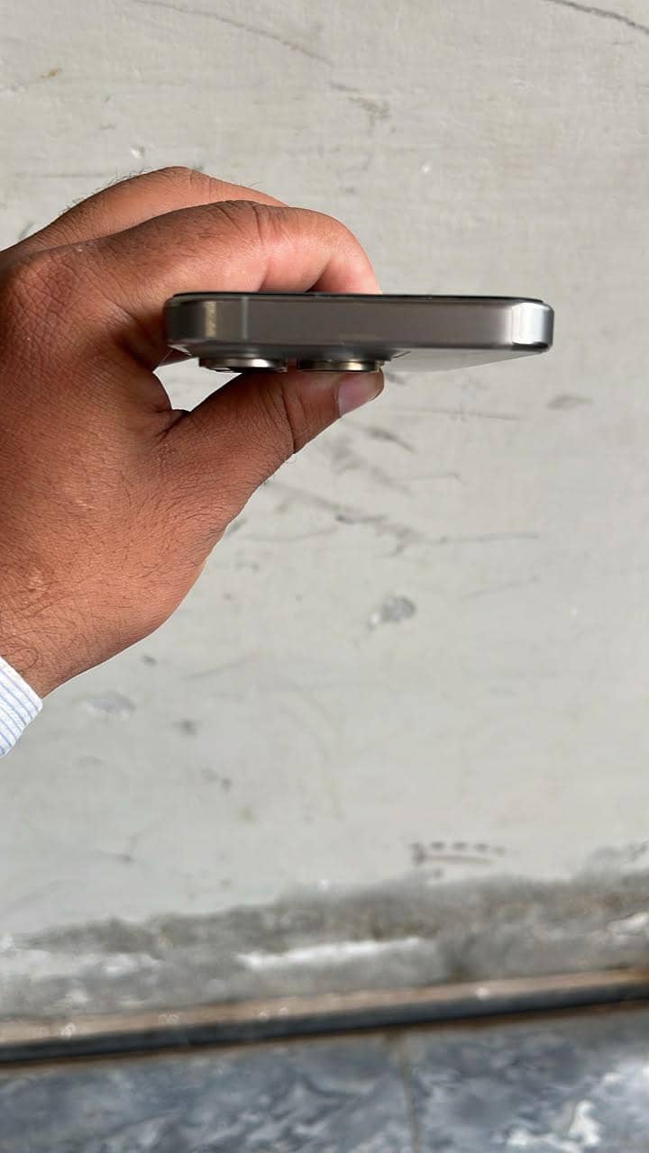 iPhone 15 Pro non pta 3