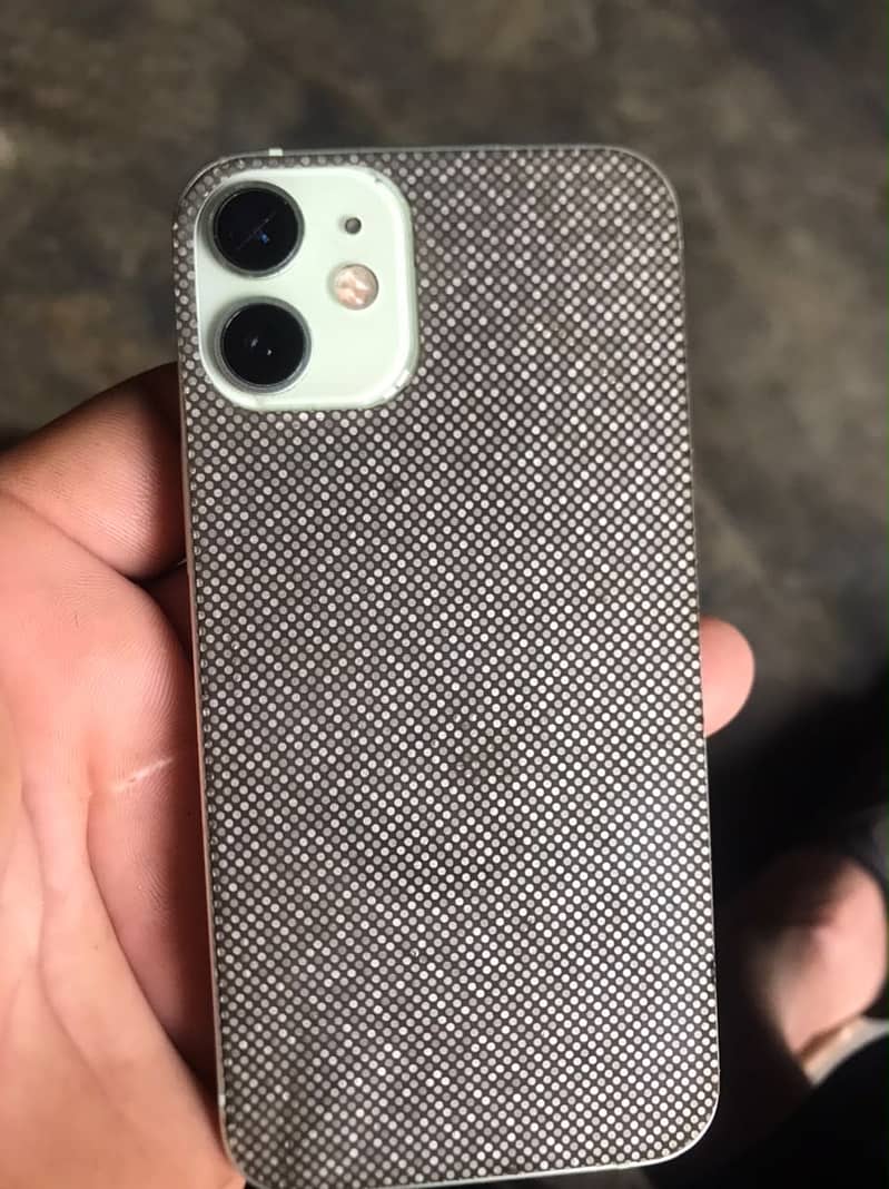 Apple iPhone 12 mini 1