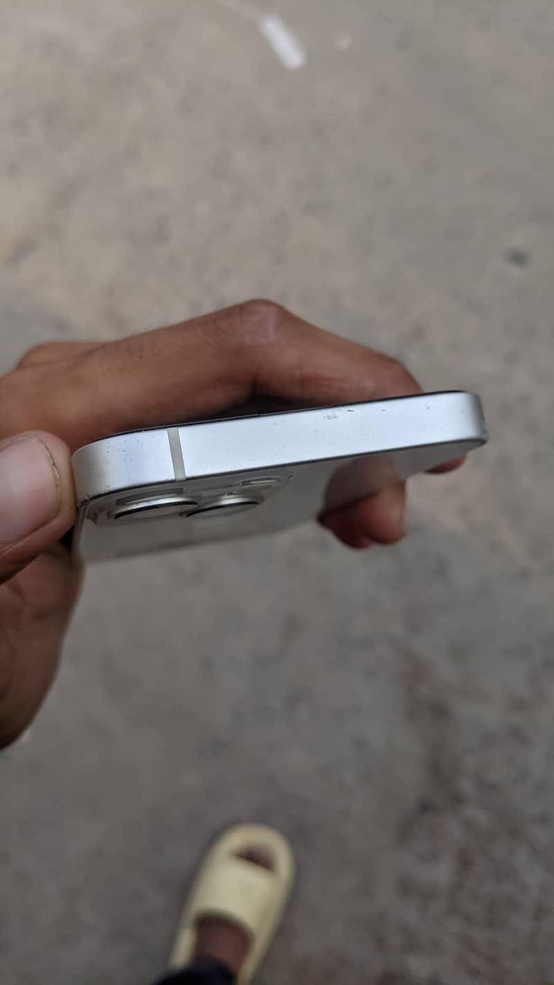 Apple iPhone 13 mini 7