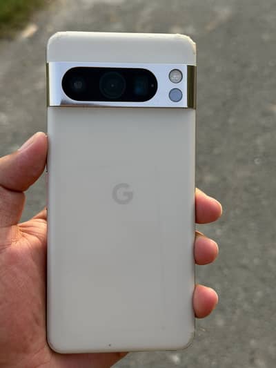 Google Pixel 8 Pro