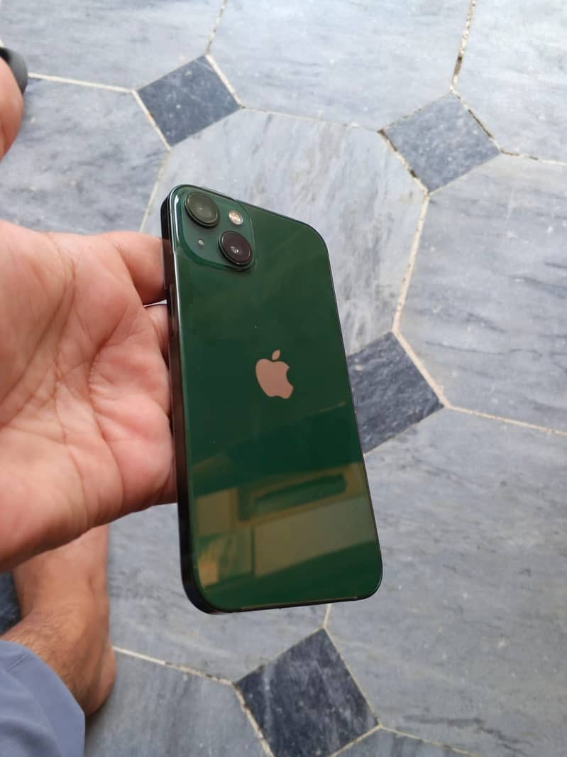Apple iPhone 13 2