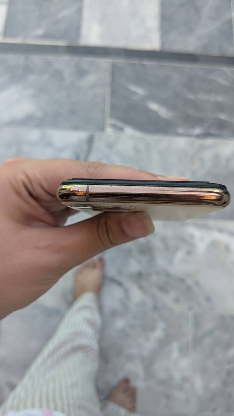 Apple iPhone 11 Pro 1