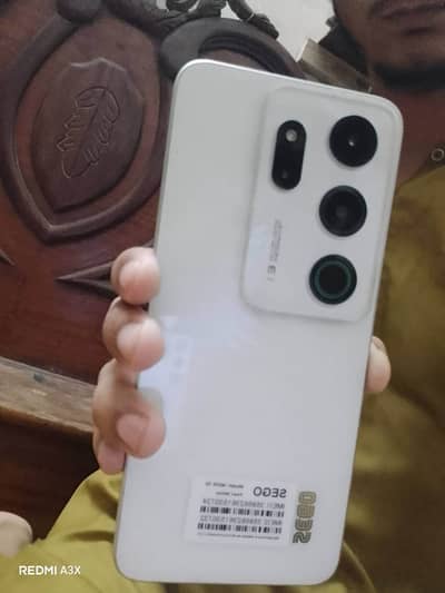 This is the best new modeland features with AI camera and HD screen