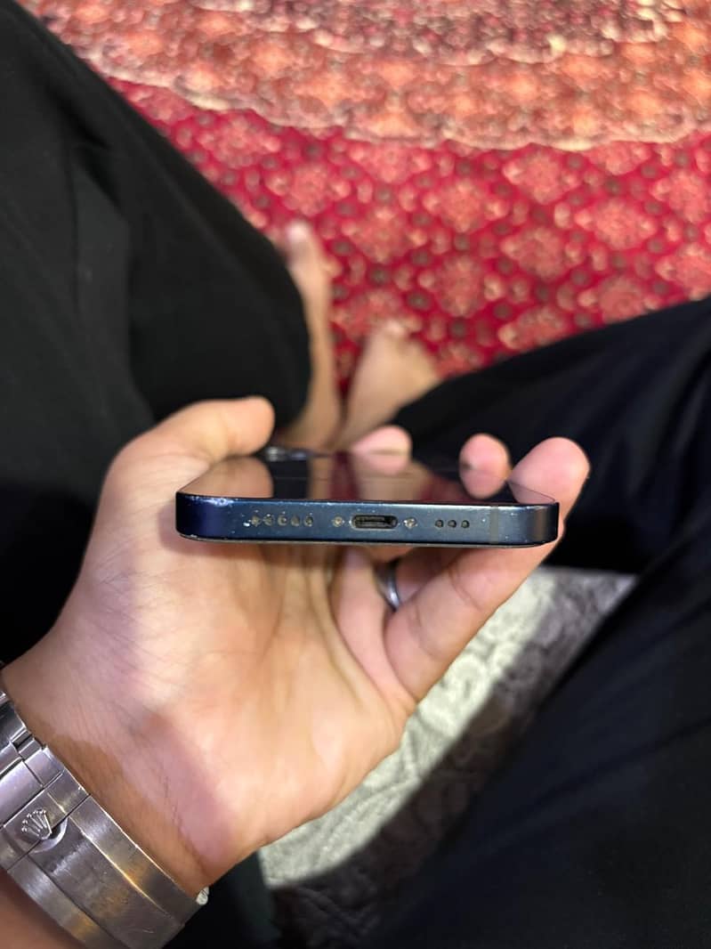 Apple iPhone 12 2