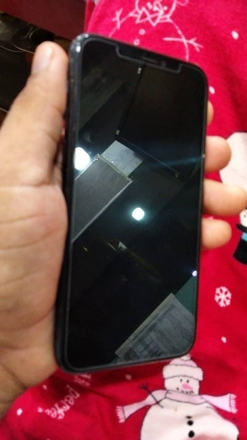 Apple iPhone 11 Pro 1