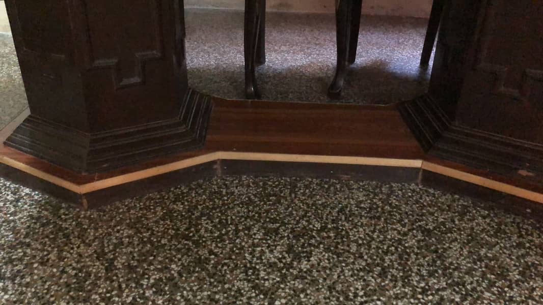 Dining table set 0