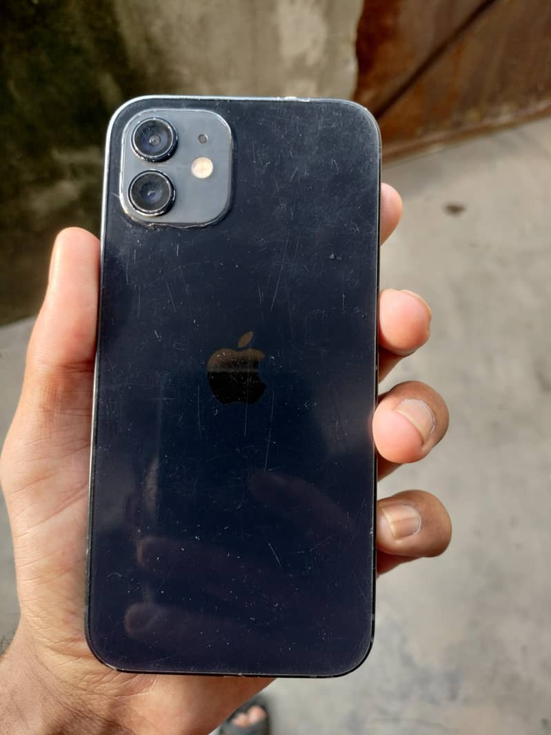 Apple iPhone 12 3